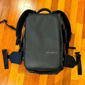 Nomatic 40L travel backpack black